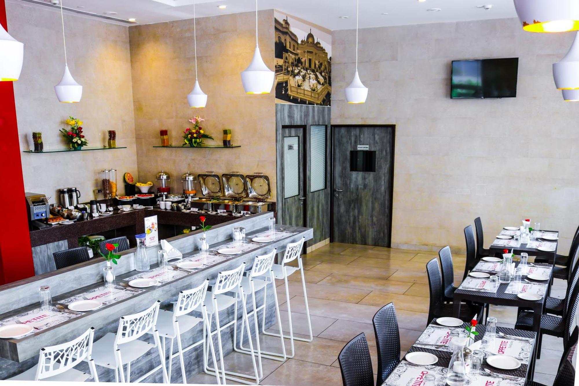 7 Apple Hotel, Vadodara Ngoại thất bức ảnh