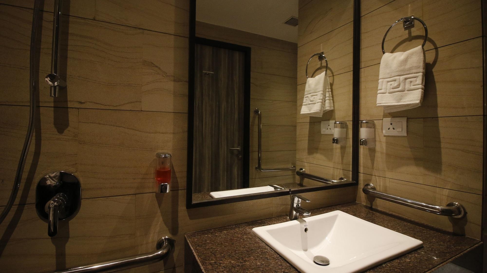 7 Apple Hotel, Vadodara Ngoại thất bức ảnh