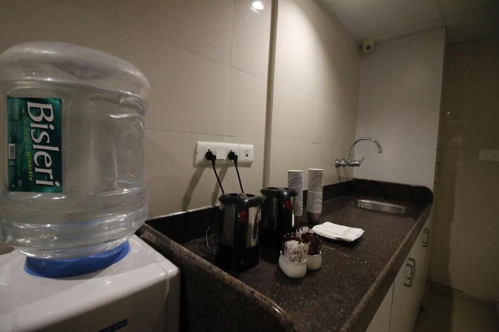 7 Apple Hotel, Vadodara Ngoại thất bức ảnh