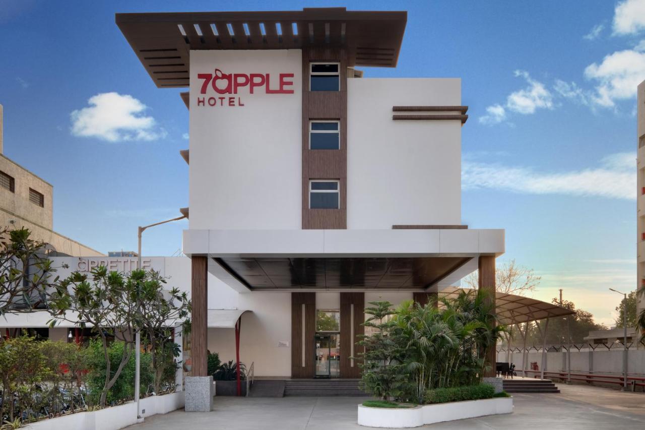 7 Apple Hotel, Vadodara Ngoại thất bức ảnh