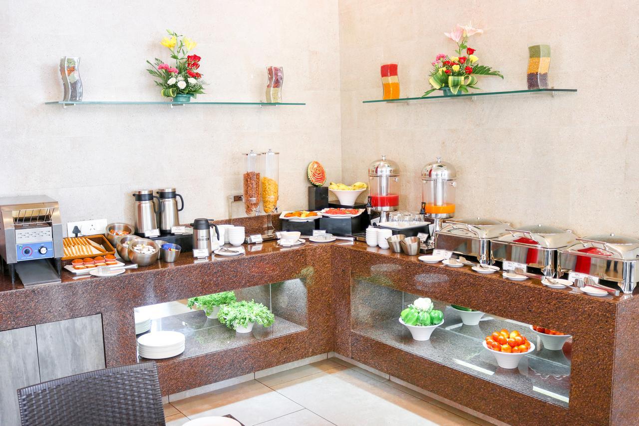 7 Apple Hotel, Vadodara Ngoại thất bức ảnh